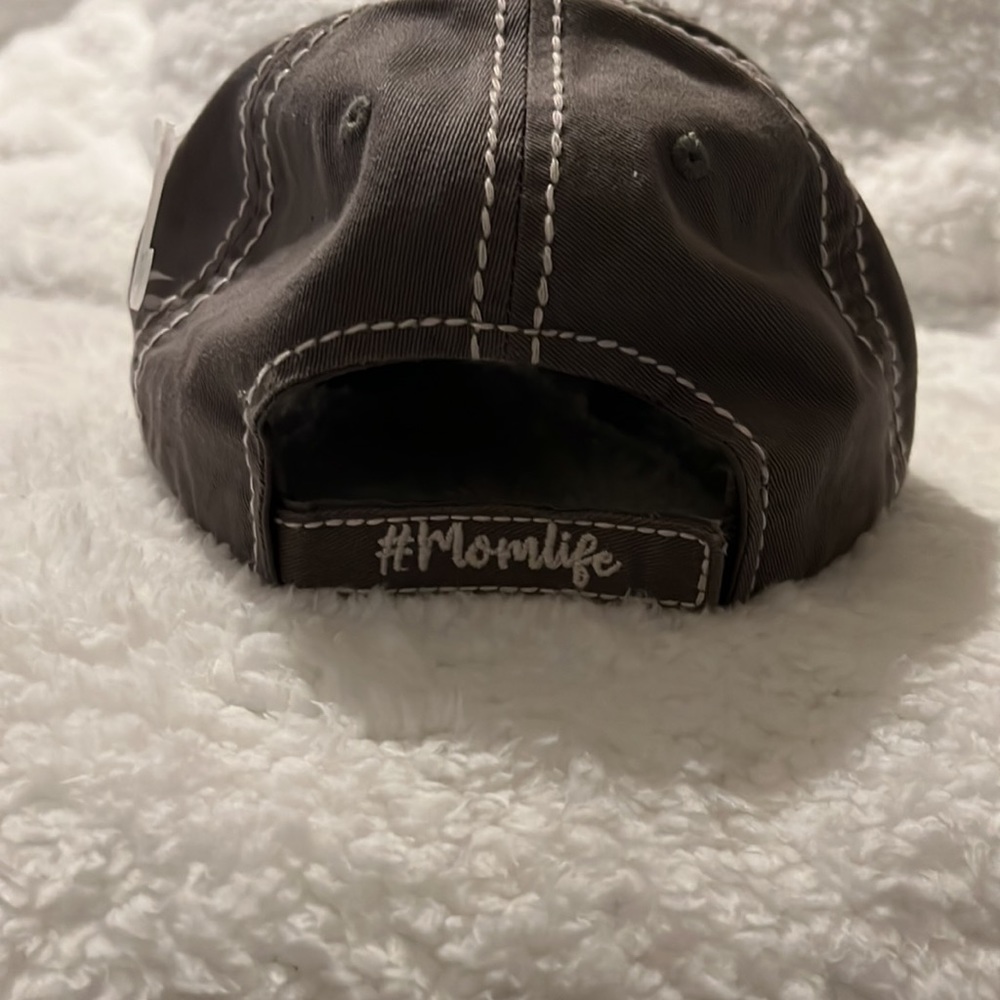Mom life women’s cap. - Picture 3 of 5
